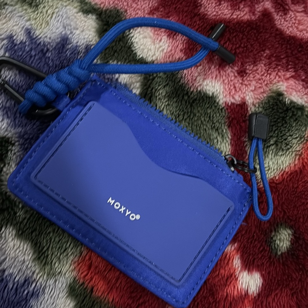 MOXYO Urban Women's Card Holder, Secure 6-Card